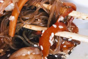 japchae-mi-kaca-khas-korea-dengan-cita-rasa-gurih-dan-manis