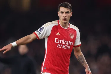 jakub-kiwior-dari-arsenal-ke-serie-a-kesempatan-baru-bagi-bek-yang-terlupakan