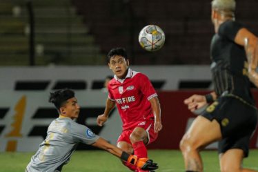 liga-1-babak-pertama-persis-solo-vs-barito-putera-berakhir-tanpa-gol