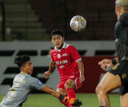 liga-1-babak-pertama-persis-solo-vs-barito-putera-berakhir-tanpa-gol