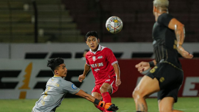 liga-1-babak-pertama-persis-solo-vs-barito-putera-berakhir-tanpa-gol