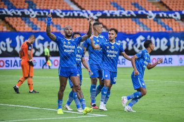 persib-bandung-vs-malut-united-tantangan-berat-maung-bandung-pertahankan-rekor-tak-terkalahkan