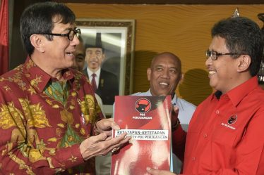 kpk-cegah-hasto-kristiyanto-dan-yasonna-laoly-ke-luar-negeri-selama-6-bulan-terkait-kasus-suap-dan-perintangan-penyidikan