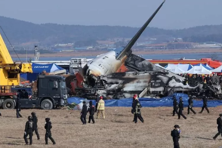 tragedi-pesawat-jeju-air-lebih-dari-150-penumpang-tewas-dalam-kecelakaan-di-korea-selatan