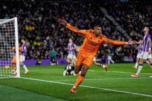 real-madrid-tundukkan-valladolid-3-0-mbappe-cetak-hat-trick-gemilang