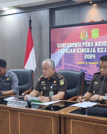 kejagung-ungkap-kerugian-negara-rp31061-triliun-dan-58-kg-emas-akibat-korupsi-di-2024