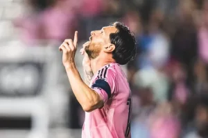 messi-bawa-inter-miami-ke-babak-16-besar-piala-champions-concacaf-dengan-gol-spektakuler