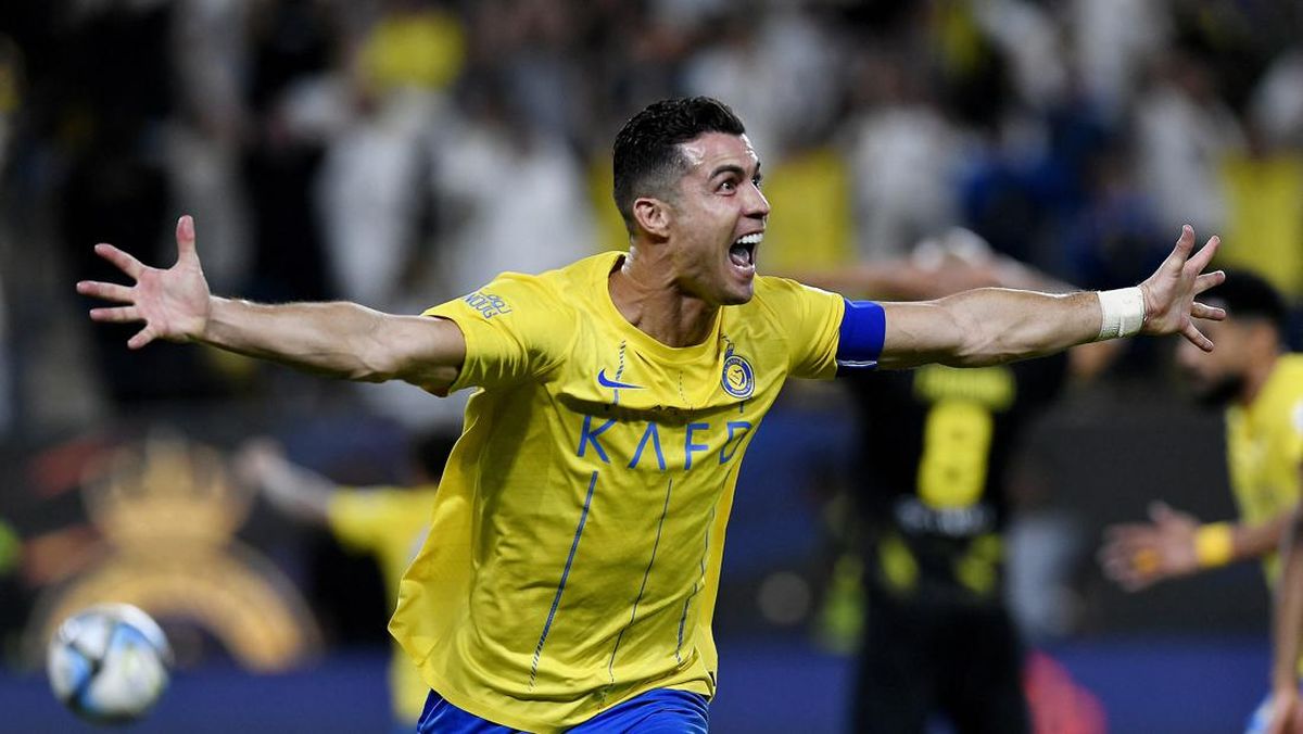 cristiano-ronaldo-masih-tajam-di-usia-40-cetak-gol-spektakuler-di-liga-arab-saudi