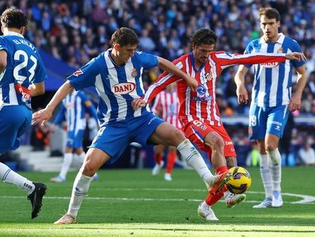 gagal-penalti-dan-kartu-merah-warnai-imbang-1-1-espanyol-vs-atletico-madrid