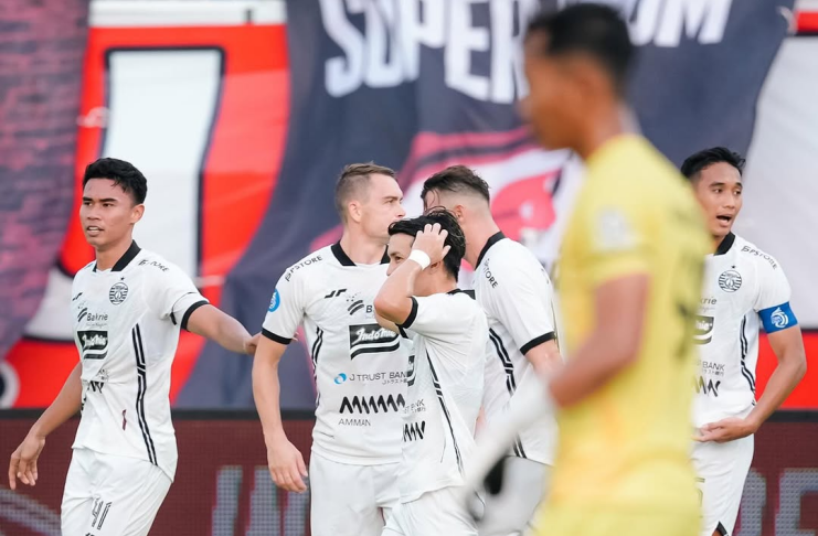 persib-bandung-di-ambang-sejarah-selangkah-lagi-menuju-gelar-perdana-liga-1