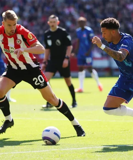 pertarungan-sengit-tanpa-gol-di-babak-pertama-brentford-tahan-imbang-chelsea