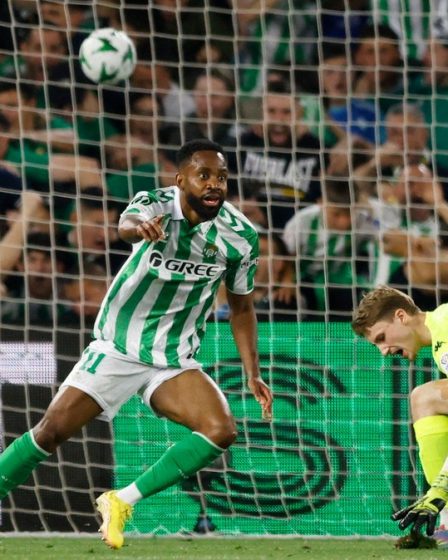 cedric-bakambu-antarkan-real-betis-ke-semifinal-conference-league-dengan-gol-krusial